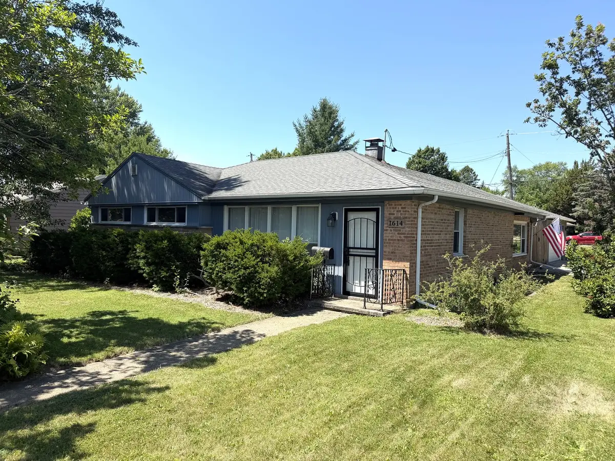 1614 Rebecca Drive, Rockford, IL 61107 - #1