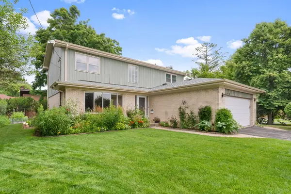3504 Illinois Road, Wilmette, IL 60091