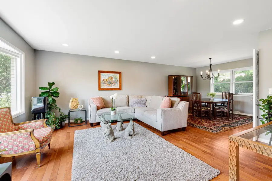 3504 Illinois Road, Wilmette, IL 60091 - #2