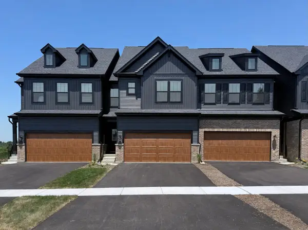 2736 Preserve Circle #13002, Aurora, IL 60502