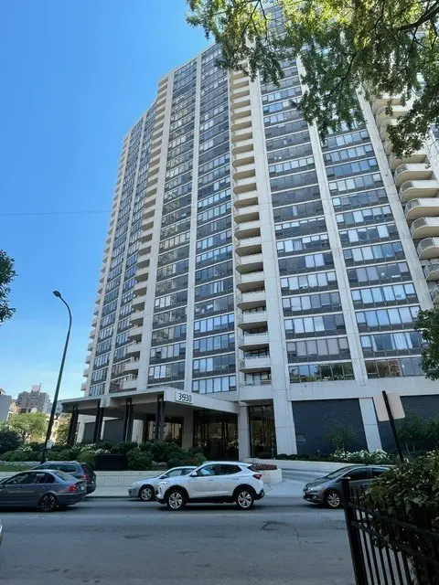 3930 N Pine Grove Avenue #707, Chicago, IL 60613 - #1