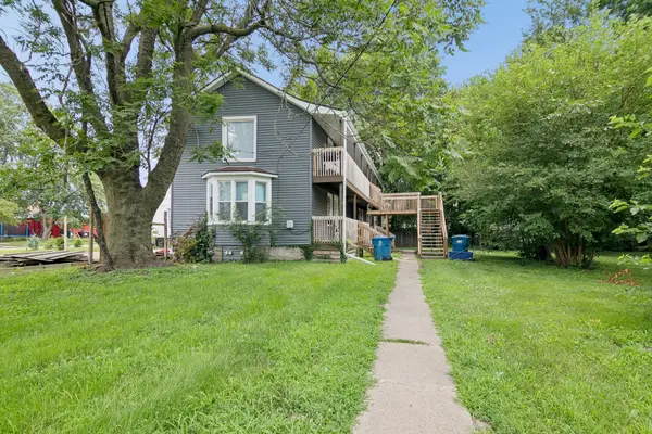220 1/2 Entrance Avenue S, Kankakee, IL 60901