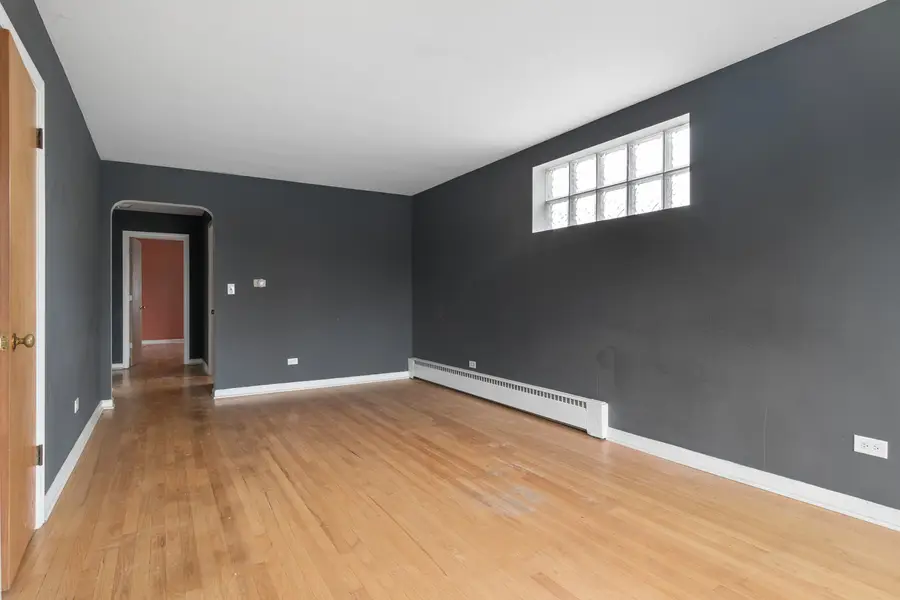 8254 W Forest Preserve Avenue, Chicago, IL 60634 - #3