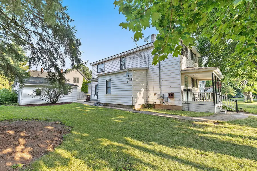 731 N Madison Street, Woodstock, IL 60098 - #3