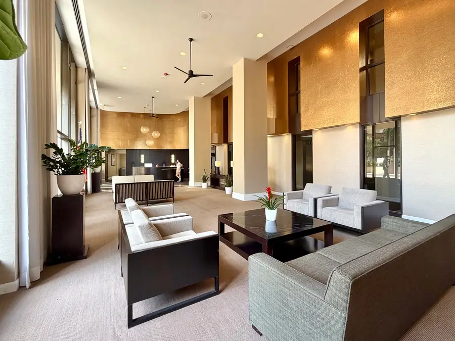 3930 N Pine Grove Avenue #1708, Chicago, IL 60613 - #2
