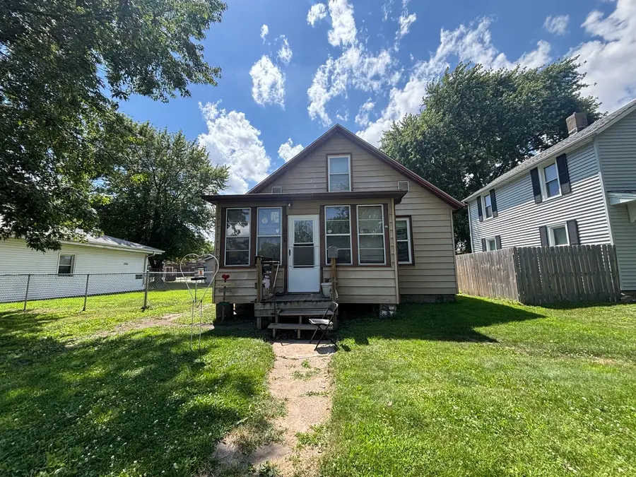 747 20th Street, East Moline, IL 61244 - #2