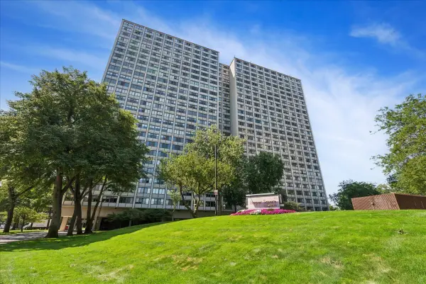 4850 S Lake Park Avenue #1201, Chicago, IL 60615