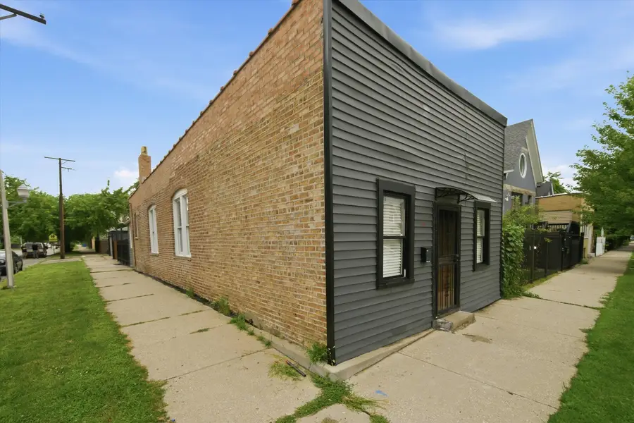 1300 N Monticello Avenue, Chicago, IL 60651 - #2