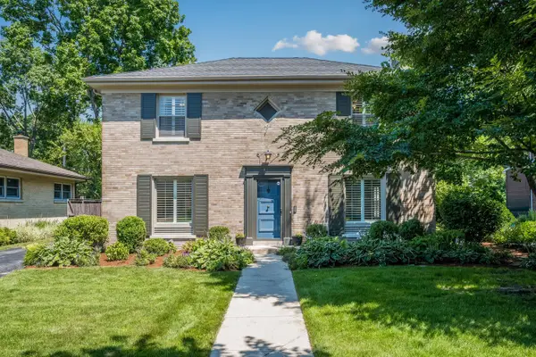 915 Indian Road, Glenview, IL 60025