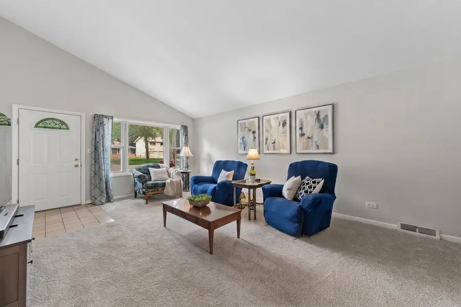 575 Lowden Avenue, Glen Ellyn, IL 60137 - #3