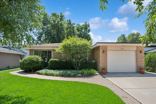 1746 Richfield Avenue, Highland Park, IL 60035