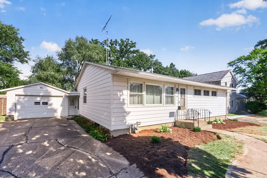 1212 N 1st Street, Dekalb, IL 60115 - #2