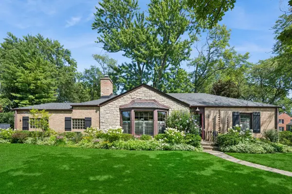 1871 Elmwood Drive, Highland Park, IL 60035