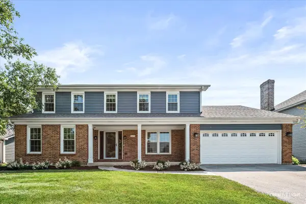 2476 Barkdoll Road, Naperville, IL 60565