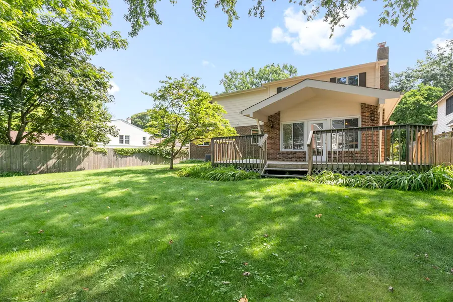 360 E Woodland Road, Lake Bluff, IL 60044 - #2