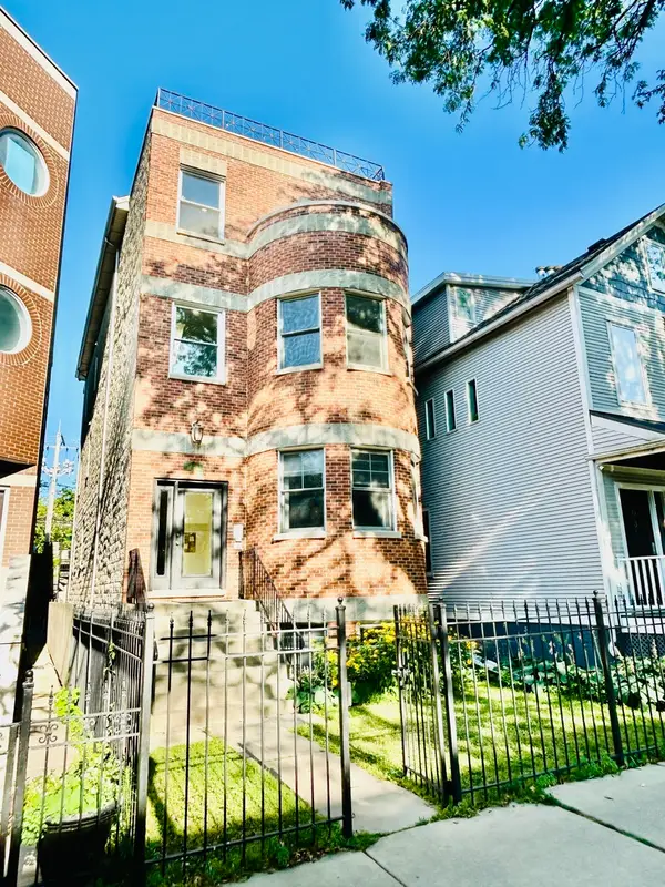 3033 N Racine Avenue #3, Chicago, IL 60657