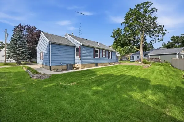 10 Lincoln Avenue, Dundee, IL 60118 - #2