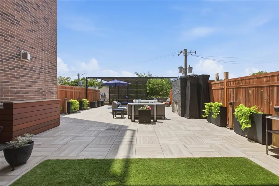 5820 N Clark Street #207, Chicago, IL 60660 - #2
