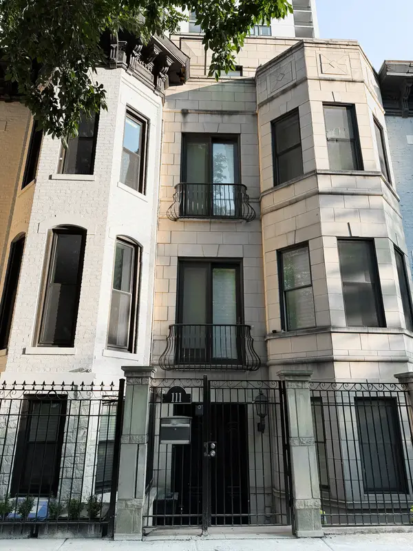 111 W Elm Street, Chicago, IL 60610