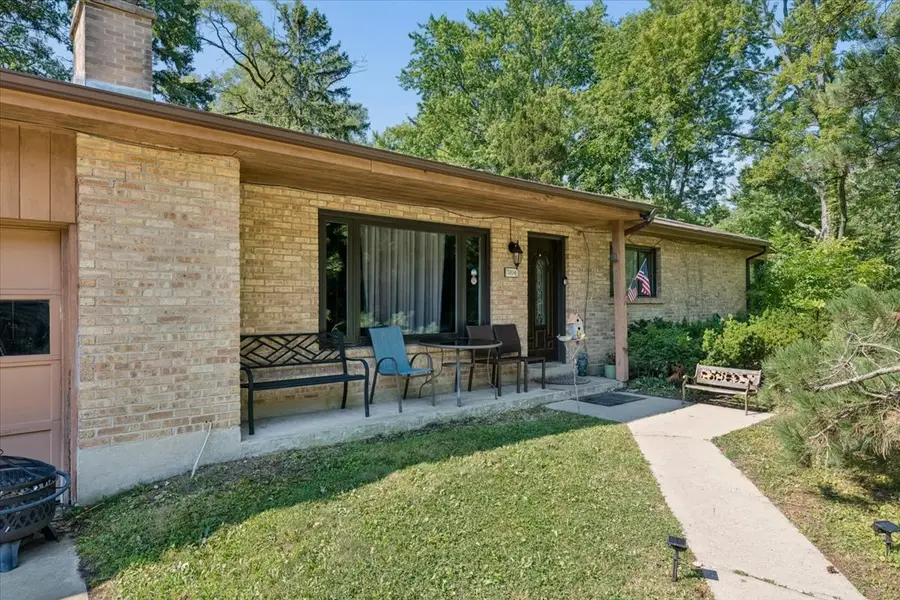 1704 Park Avenue W, Highland Park, IL 60035 - #2