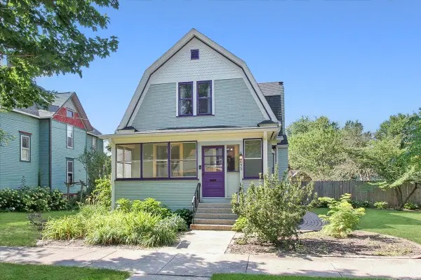 633 Lillie Street, Elgin, IL 60120