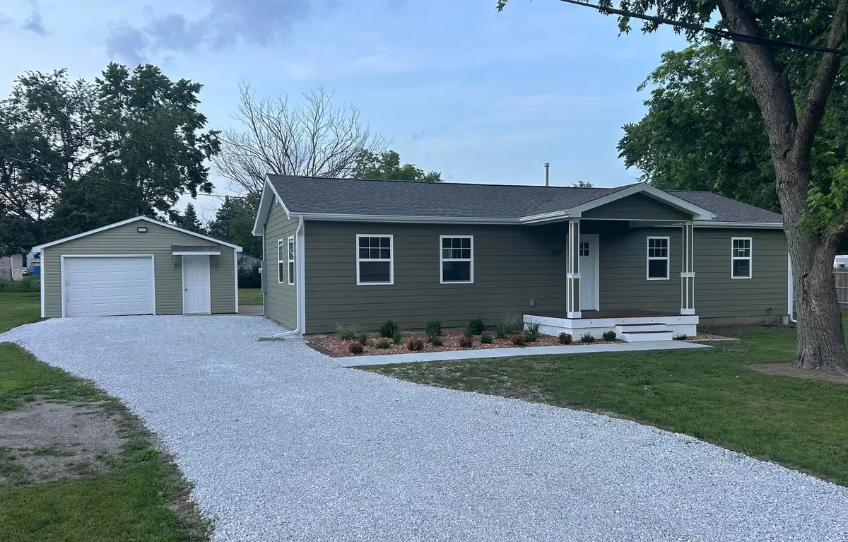 422 E 5th Avenue, Rankin, IL 60960 - #1