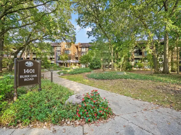 1401 Burr Oak Road #114B, Hinsdale, IL 60521