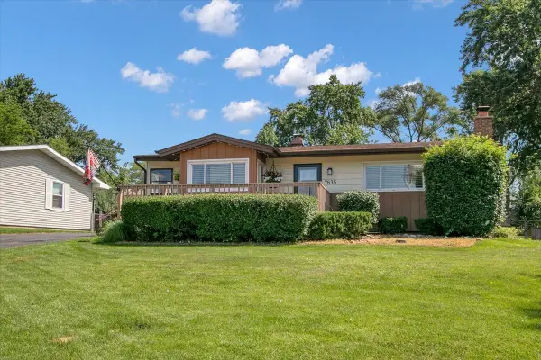 7635 Walnut Avenue, Woodridge, IL 60517