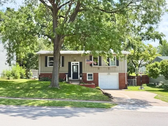 959 N Lincoln Avenue, Davenport, IA 52804 - #1