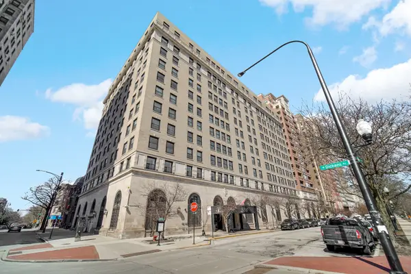 2100 N Lincoln Park West Street #6CN, Chicago, IL 60614