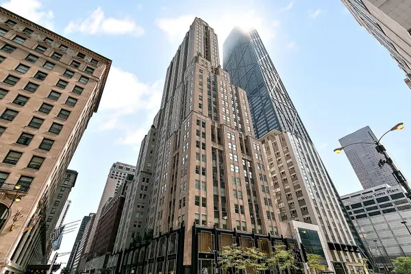 159 E Walton Place #5C, Chicago, IL 60611