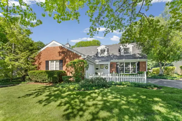 1533 N Belmont Avenue, Arlington Heights, IL 60004