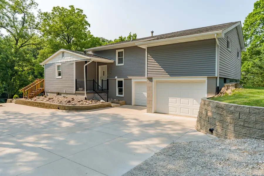 3224 11th Street, Moline, IL 61265 - #2