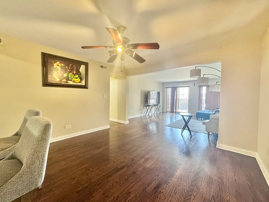 3217 W Bryn Mawr Avenue #201, Chicago, IL 60659 - #2