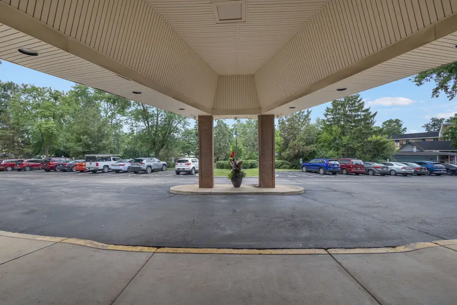 1198 Royal Glen Drive #221, Glen Ellyn, IL 60137 - #3