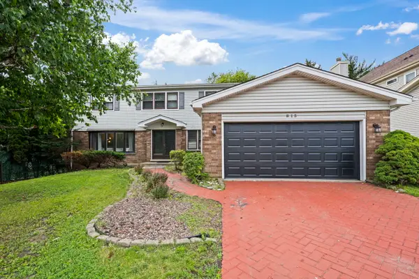 815 E Hintz Road, Arlington Heights, IL 60004