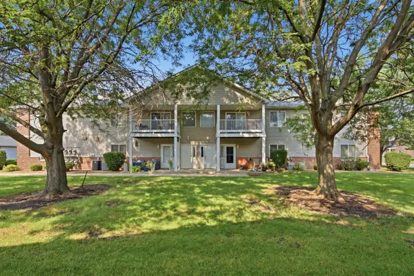 1361 Rock Run Drive #F, Crest Hill, IL 60403