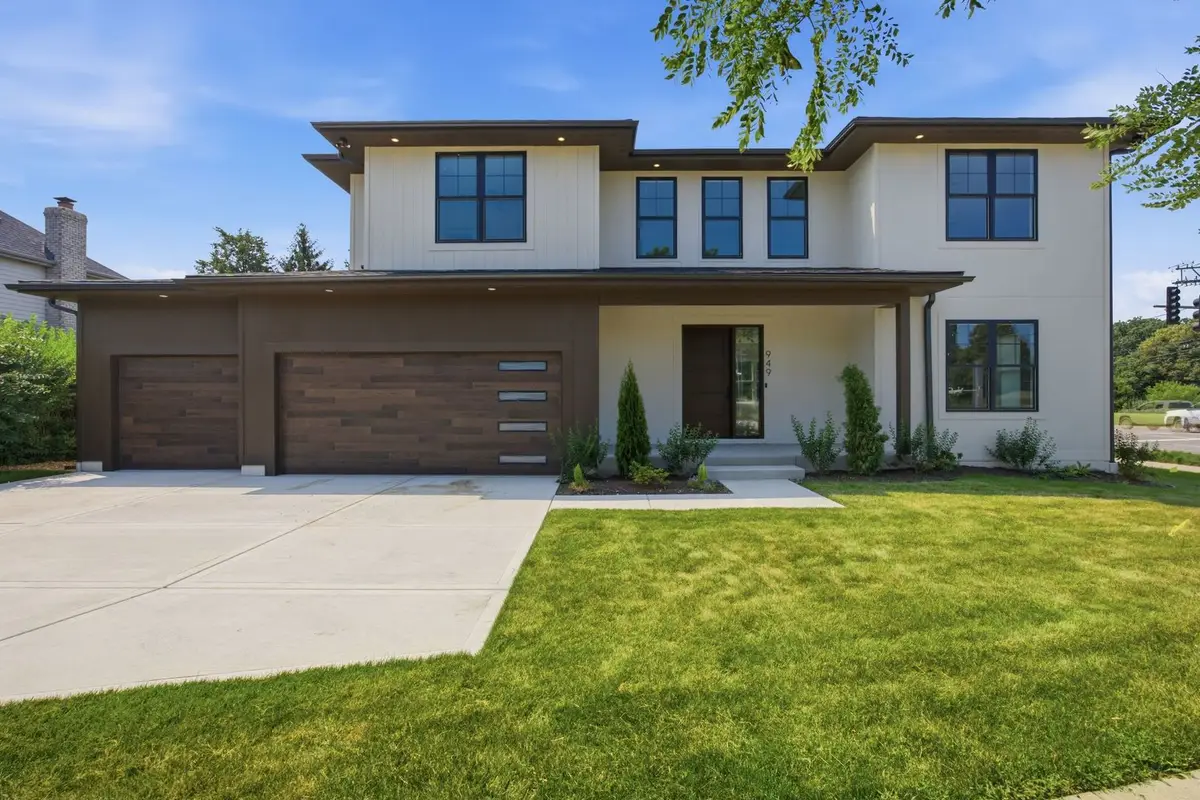 949 Internationale Parkway, Woodridge, IL 60517 - #1