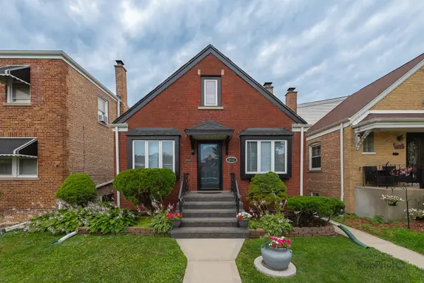 3933 W 69th Place, Chicago, IL 60629