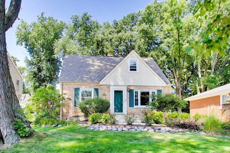 708 N Summit Street, Wheaton, IL 60187 - #2