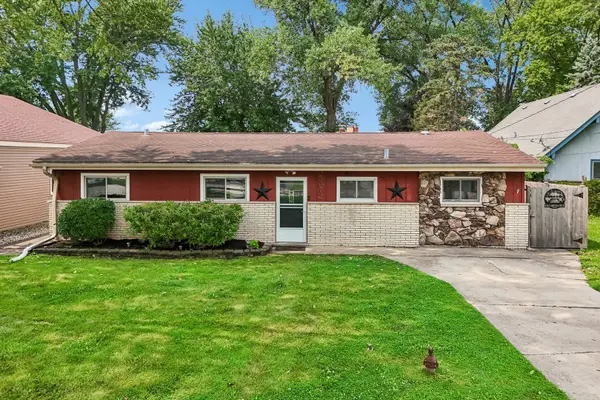 35672 N Sheridan Drive, Fox Lake, IL 60020
