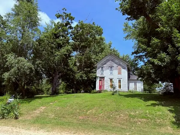 4098 Main Street, Oxford Junction, IA 52323