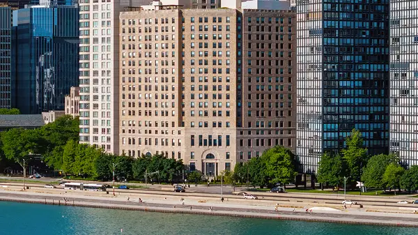850 N Lake Shore Drive #1707, Chicago, IL 60611