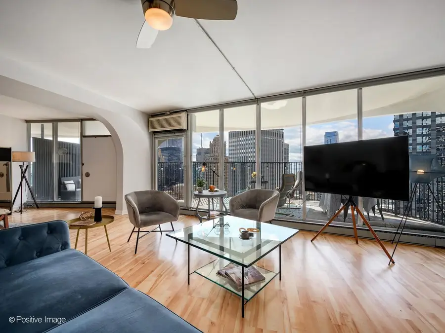 300 N State Street #4610, Chicago, IL 60654 - #2