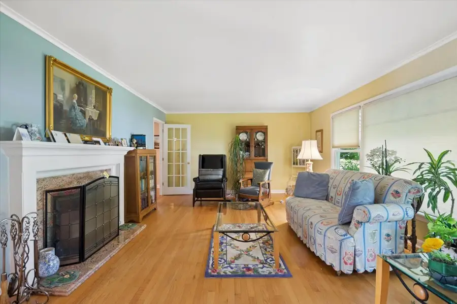2324 Sumac Circle, Glenview, IL 60025 - #3