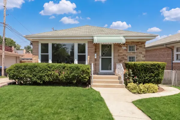 7560 W Everell Avenue, Chicago, IL 60631