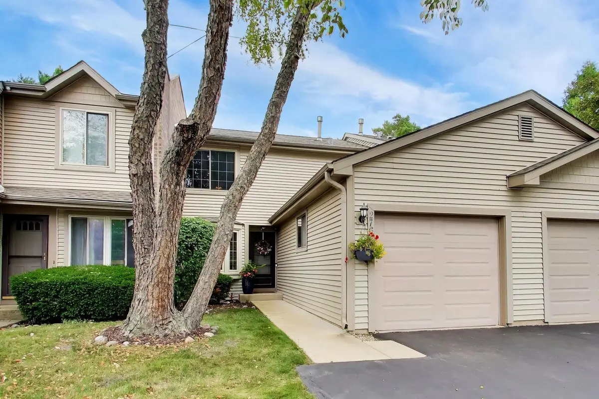 276 E Forest Knoll Drive, Palatine, IL 60074 - #1