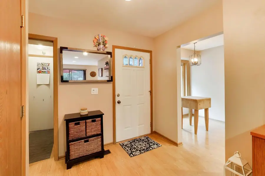 276 E Forest Knoll Drive, Palatine, IL 60074 - #3