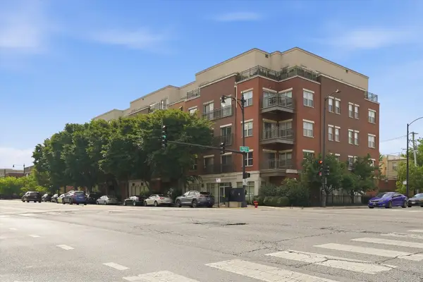 1155 W Roosevelt Road #404, Chicago, IL 60608
