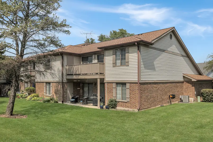 1511 W Pheasant Trail Lane #2, Arlington Heights, IL 60004 - #2
